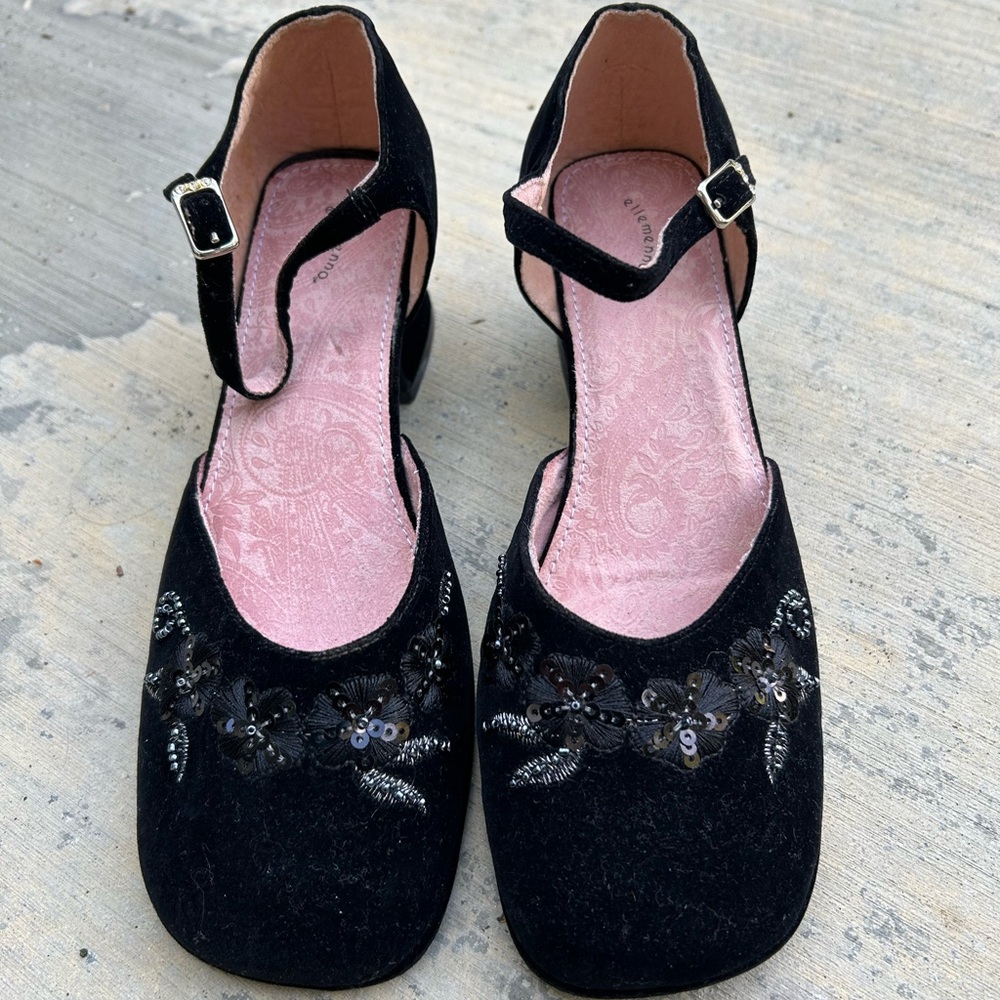 Really cute, sweet shoes